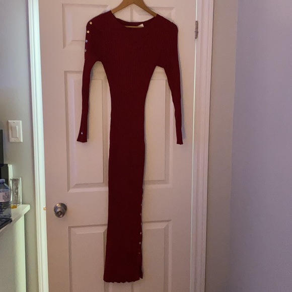 Burgendy long slim bodycon dress - Picture 2 of 5